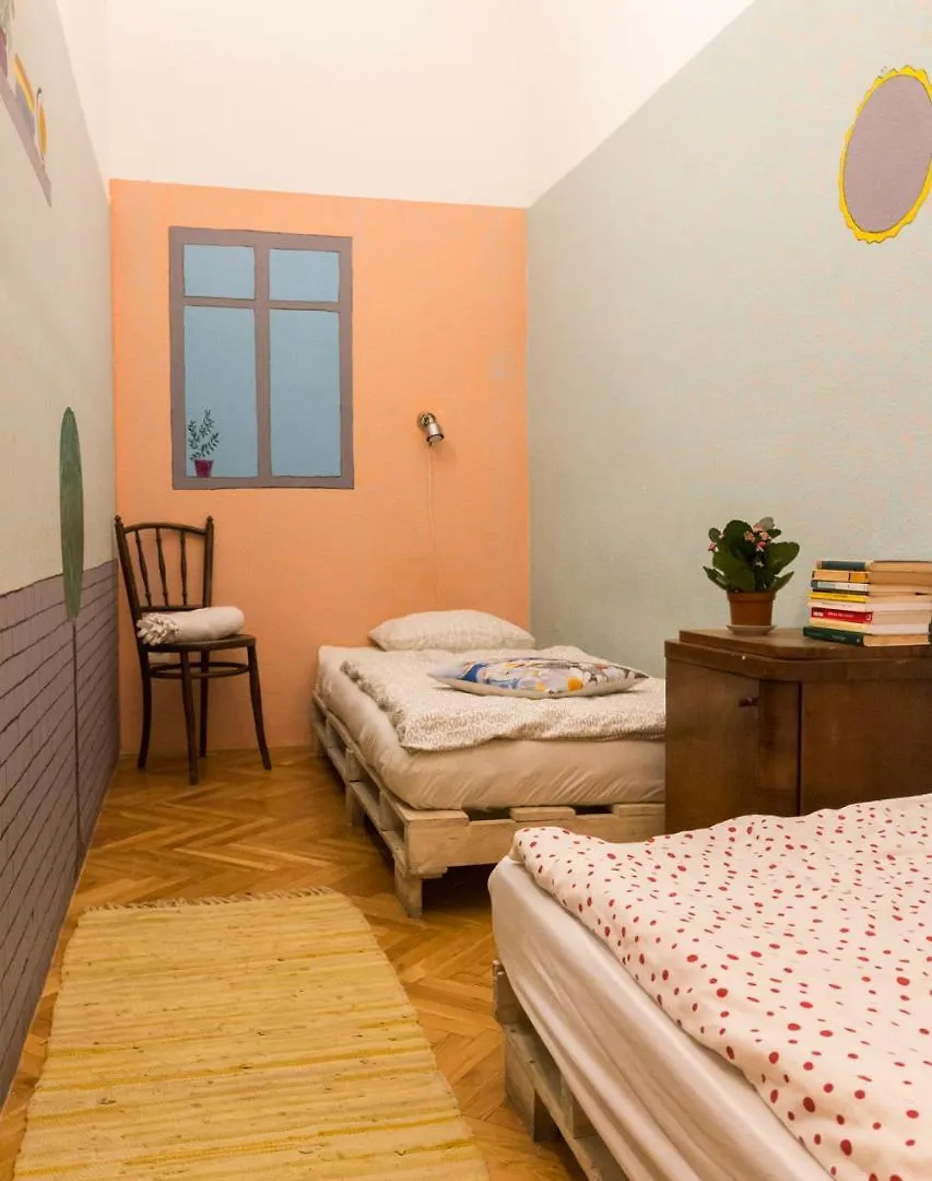 Baroque Hostel & Coworking Budapest Ungern