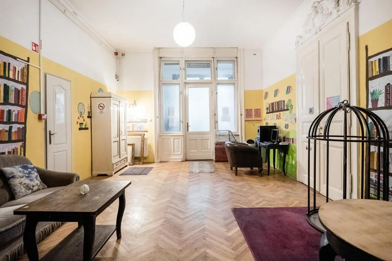 Baroque Hostel & Coworking Budapeşte