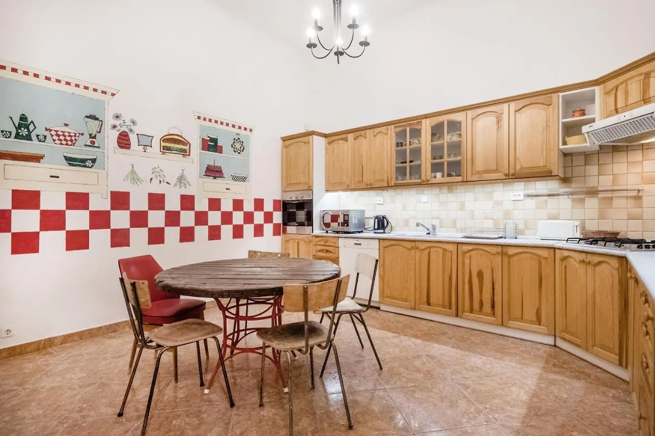 Baroque Hostel & Coworking Budapeşte Macaristan