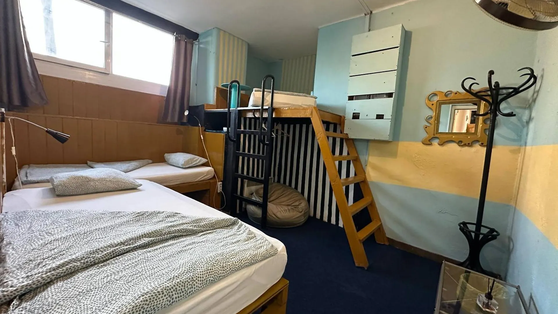 Baroque Hostel & Coworking Budapeşte 0*,  Macaristan
