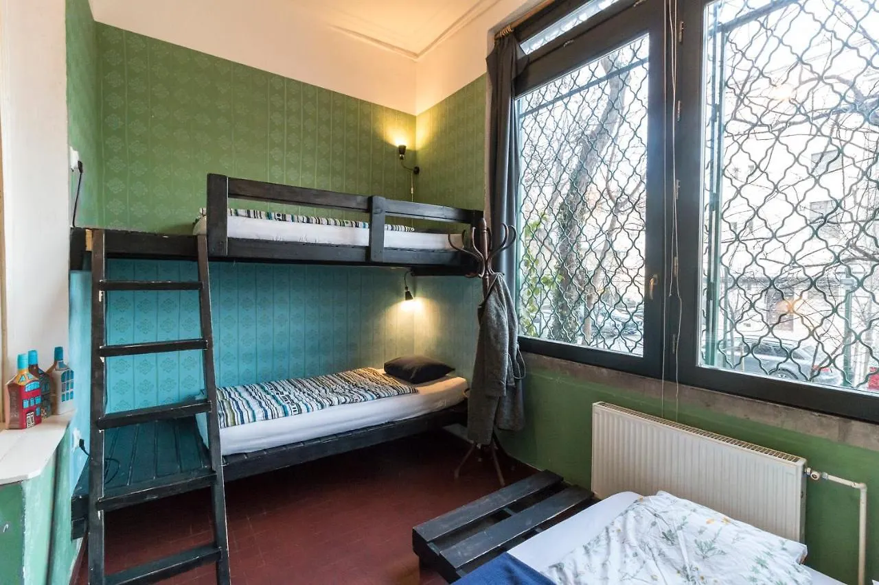 Baroque Hostel & Coworking Budapest