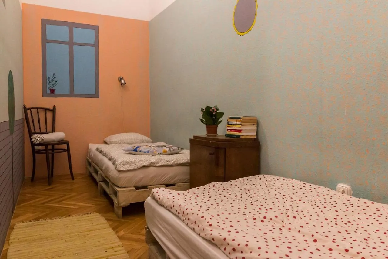 Baroque Hostel & Coworking Budapest 0*,