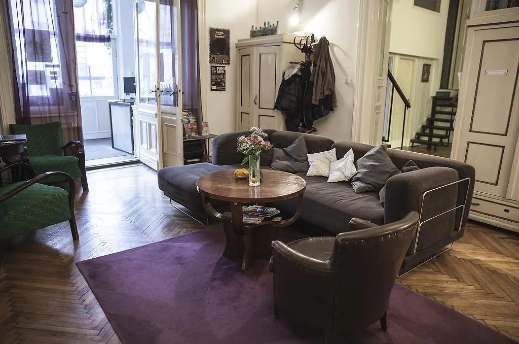 Baroque Hostel & Coworking Budapest