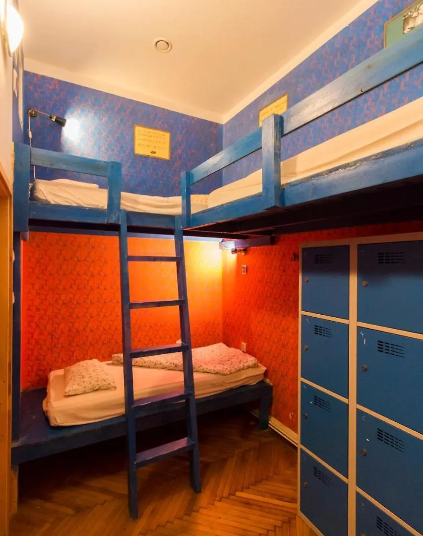 Baroque Hostel & Coworking Budapest