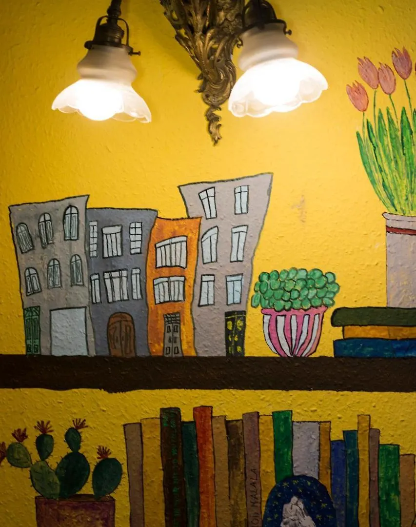 Baroque Hostel & Coworking Budapest