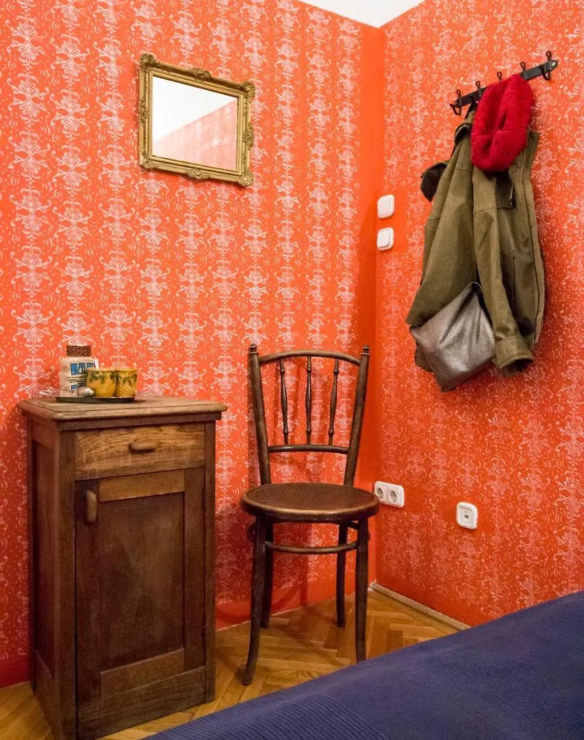 Baroque Hostel & Coworking Budapest 0*,  Hungary
