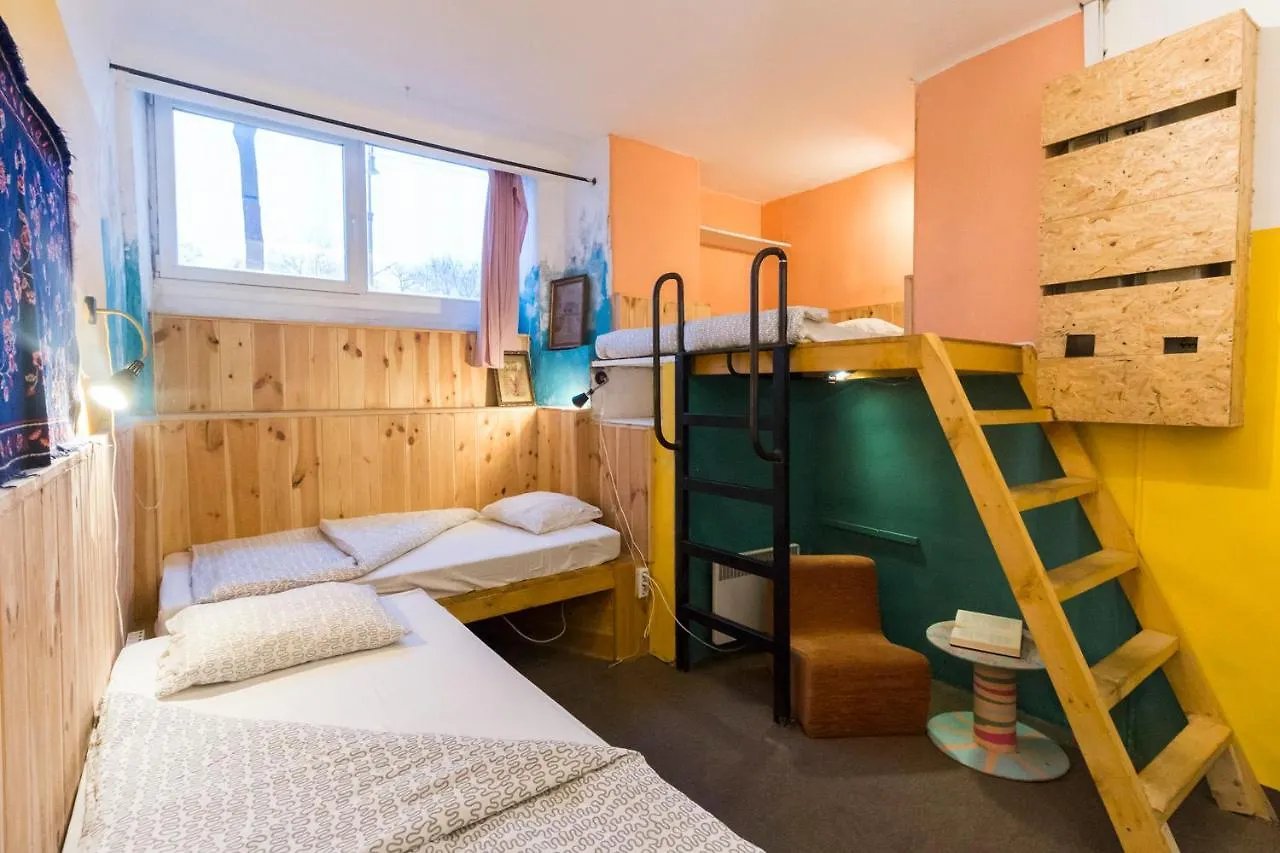 Baroque Hostel & Coworking Budapest