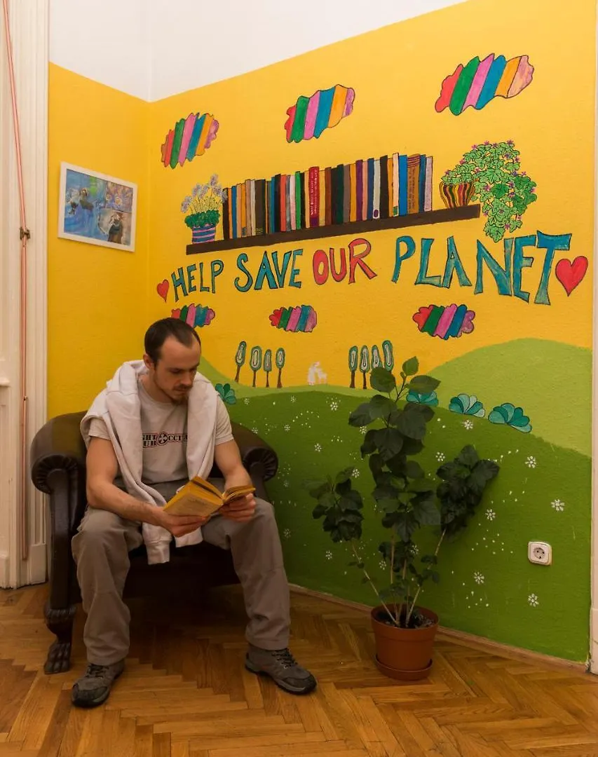 Baroque Hostel & Coworking Budapest