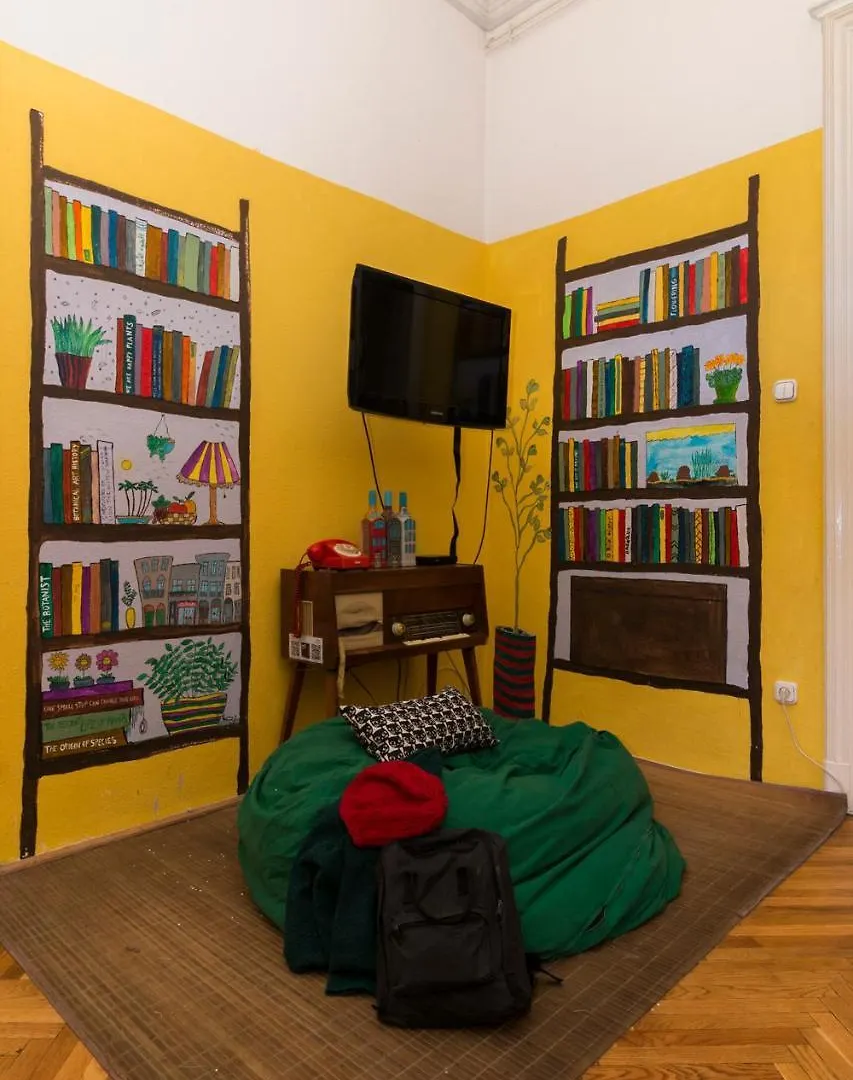 Baroque Hostel & Coworking Budapest 0*,