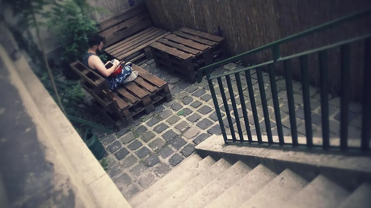 Baroque Hostel & Coworking Budapest