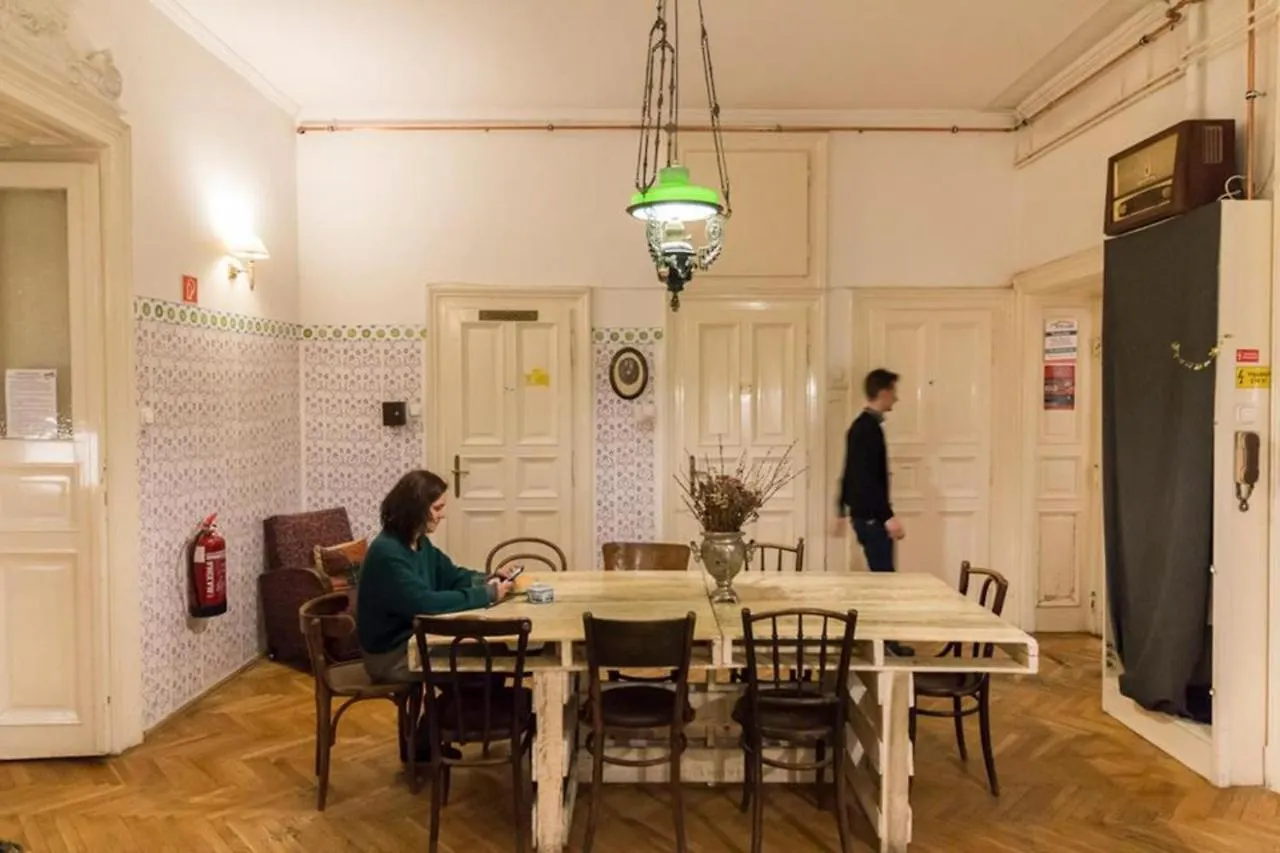 Baroque Hostel & Coworking Budapest